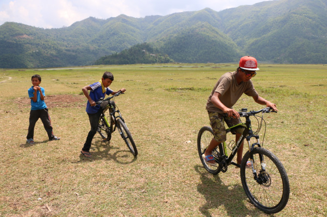 ネパール　ポカラ　自転車①