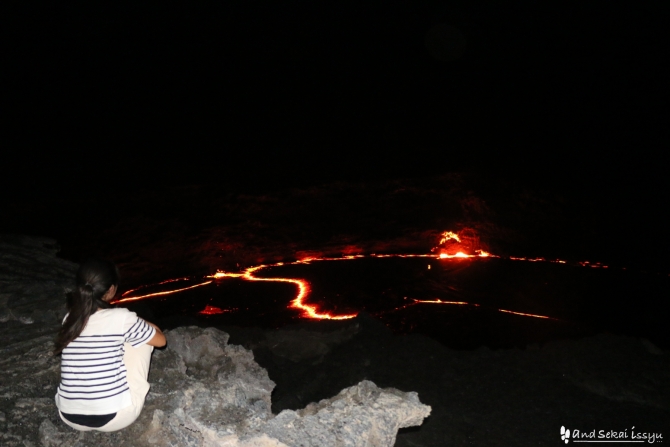 ダナキルでアルタアレ火山の火口