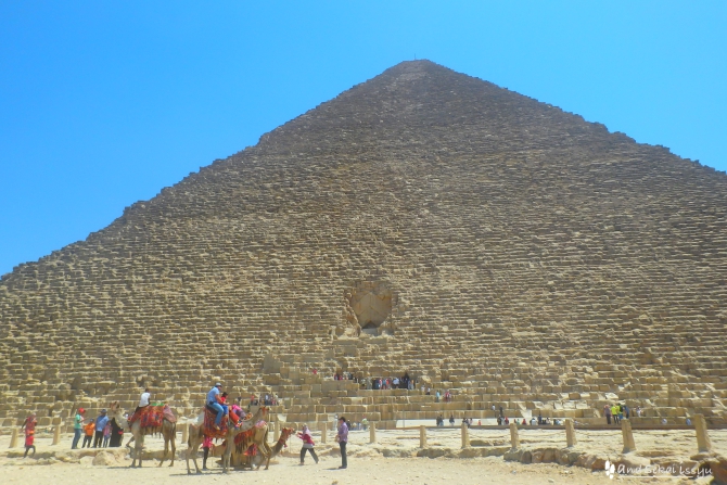 ギザのピラミッド　エジプト