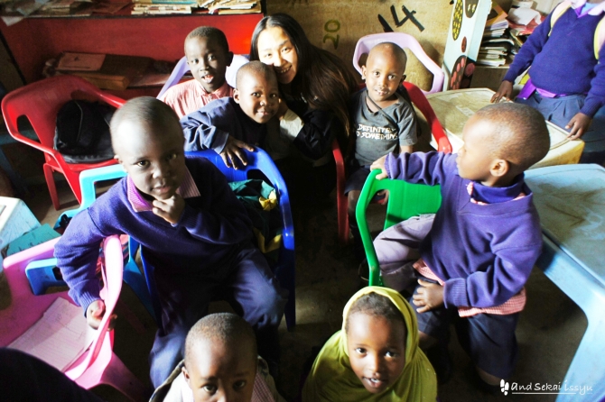 ナイロビのスラム街、キベラで小学校見学