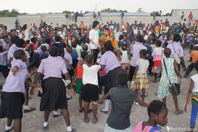 ザンビアのチンゴラで青年海外協力隊の活動を見せてもたっら