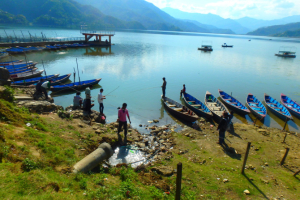 ネパール　ポカラ　釣り